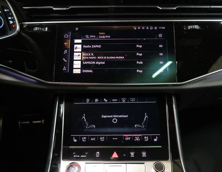 Audi RS Q8 26