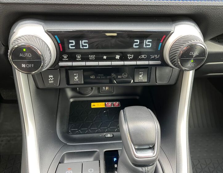 Toyota RAV4 22