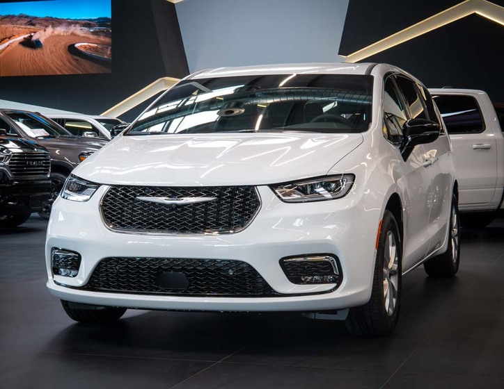Chrysler Pacifica 1