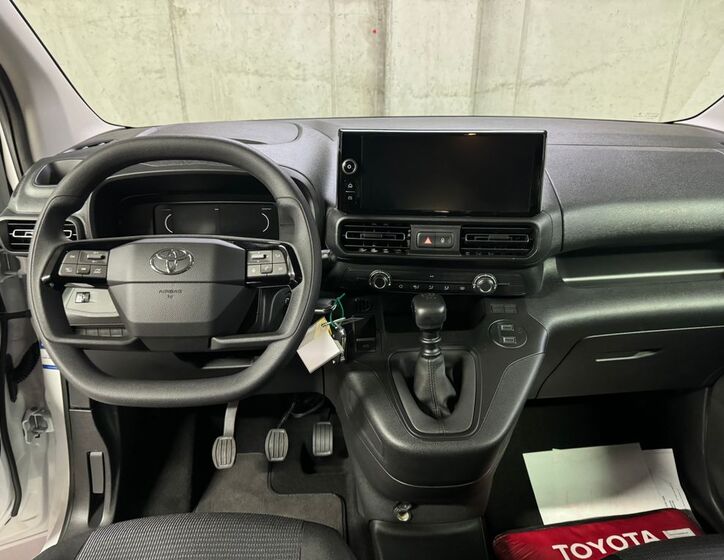 Toyota ProAce City Verso 16