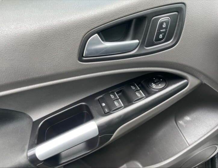 Ford Tourneo Connect 11