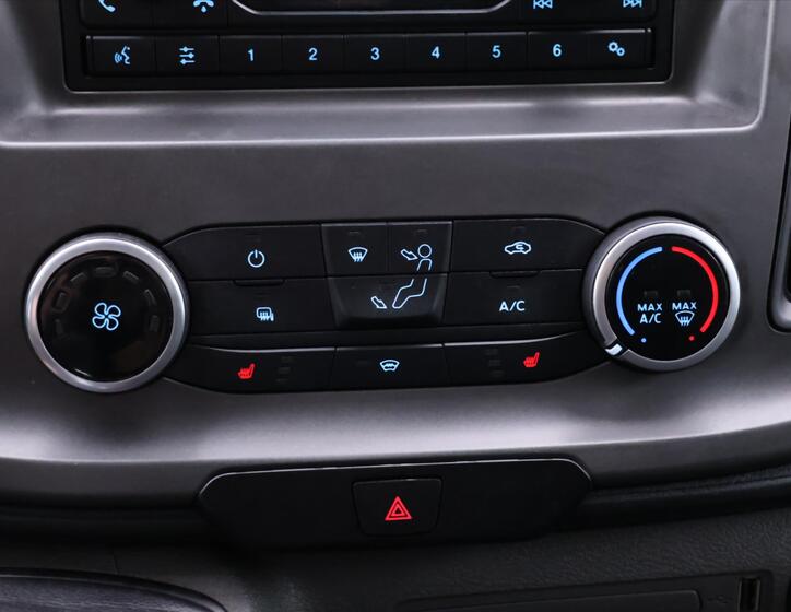 Ford Transit 17