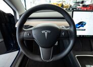Tesla Model 3 7