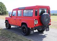 Land Rover Defender 5