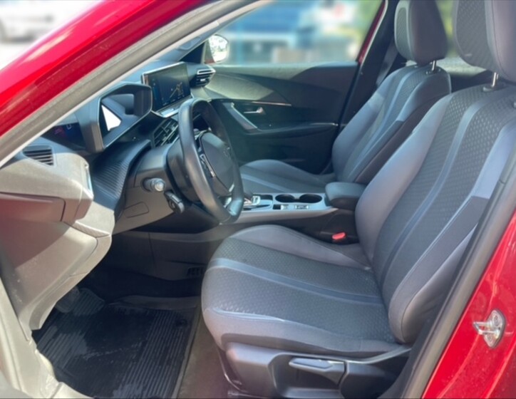 Peugeot 2008 7