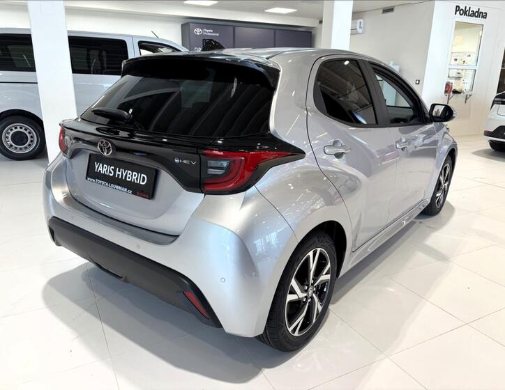 Toyota Yaris 7