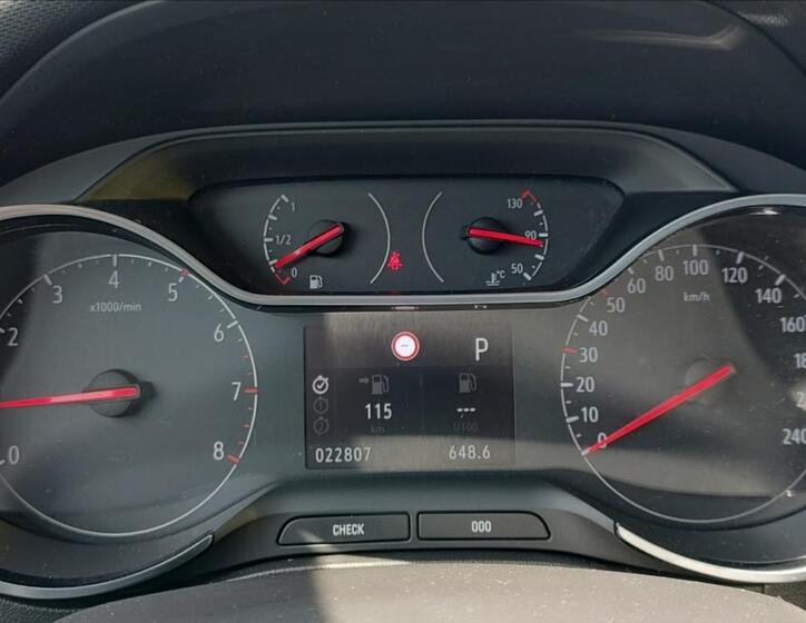 Opel Crossland 8