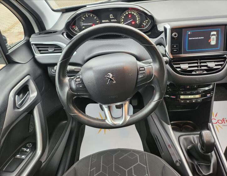 Peugeot 2008 9