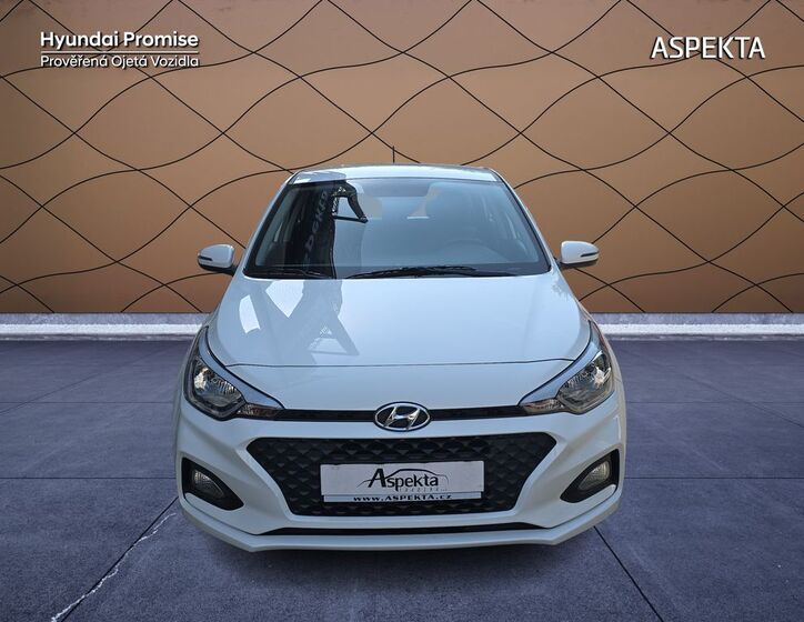 Hyundai i20 8