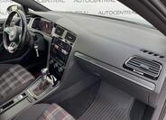 Volkswagen Golf 22