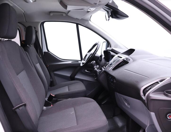 Ford Transit Custom 12