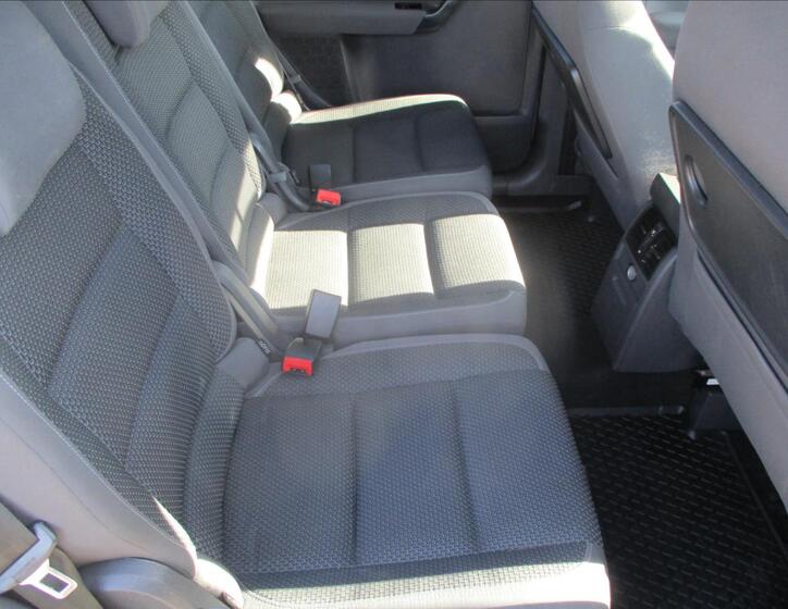 Volkswagen Touran 20