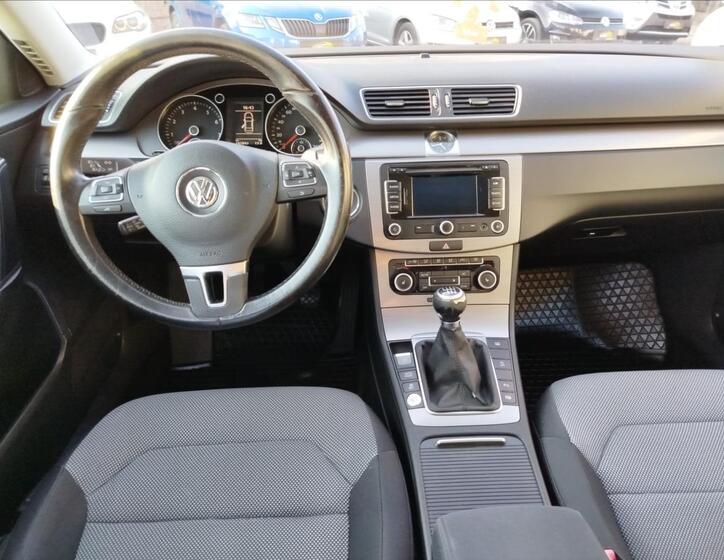 Volkswagen Passat 11