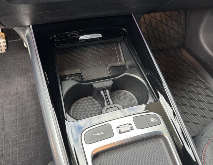 Mercedes-Benz GLA 19
