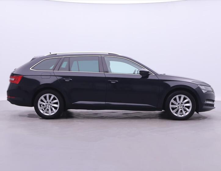 Škoda Superb 8
