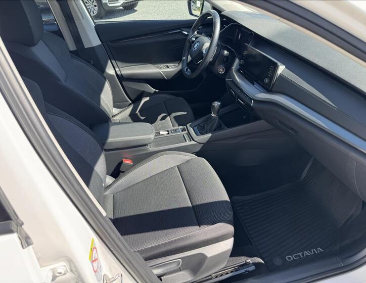 Škoda Octavia 12