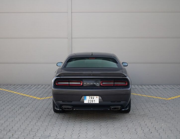 Dodge Challenger 7