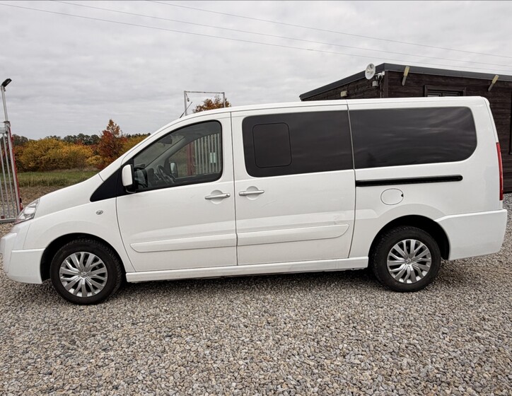 Peugeot Expert 8
