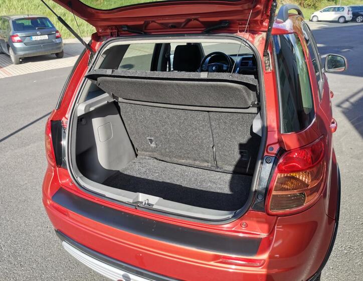 Suzuki SX4 16