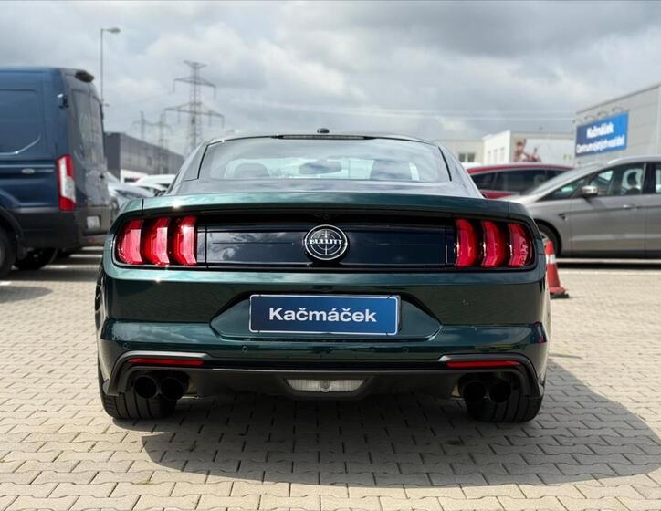 Ford Mustang 4