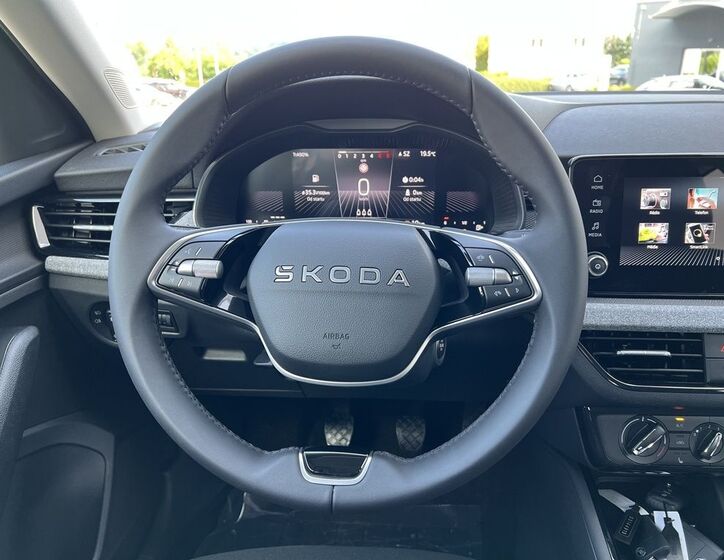 Škoda Scala 10