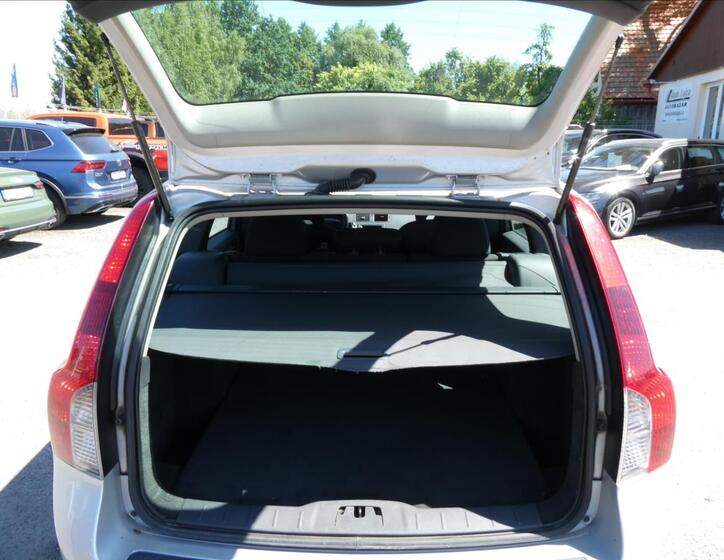 Volvo V50 14