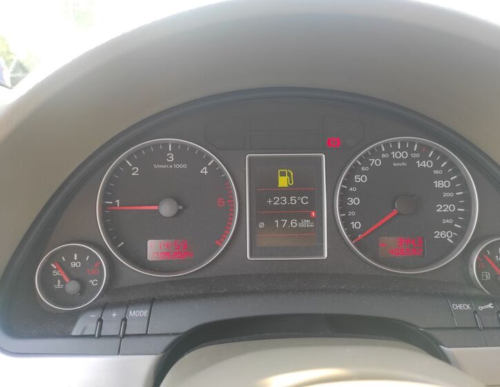 Audi A4 11