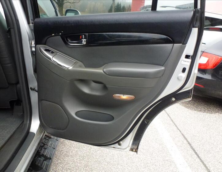 Toyota Land Cruiser 23