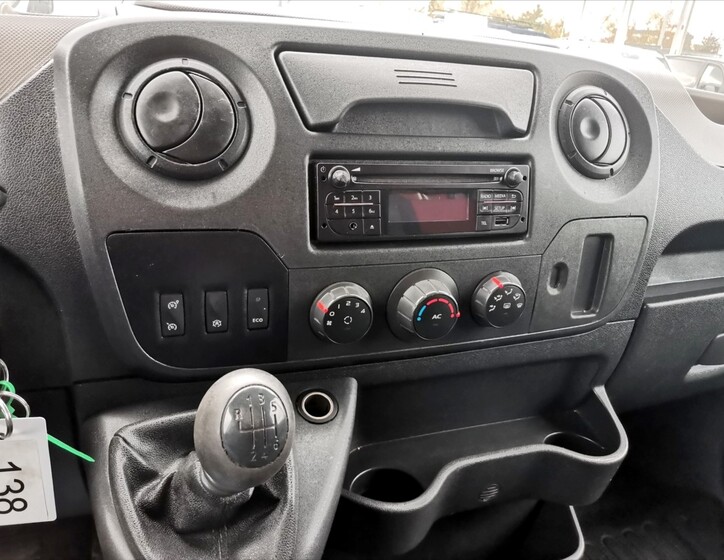 Renault Master 9