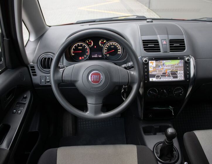 Fiat Sedici 10