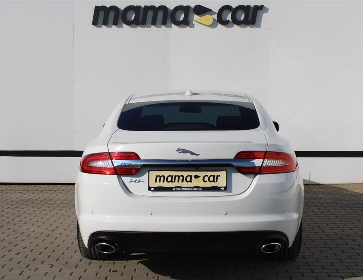 Jaguar XF 6