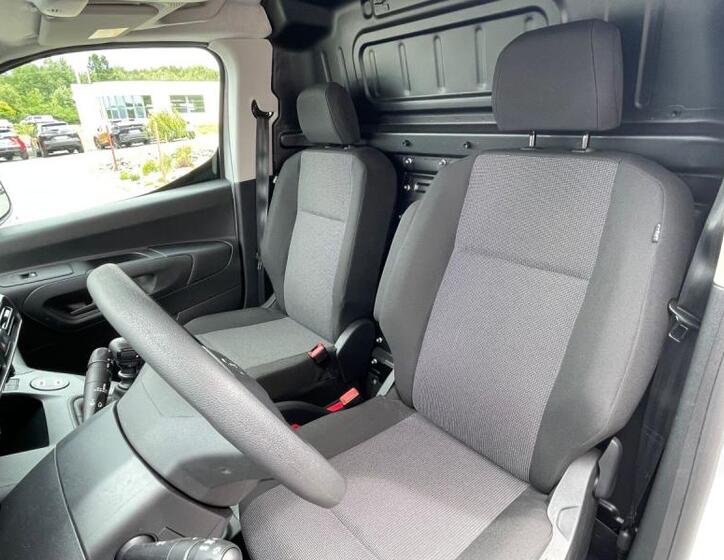 Toyota ProAce City 8