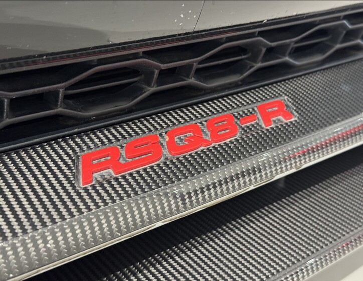 Audi RS Q8 10