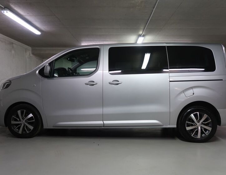 Toyota ProAce 8