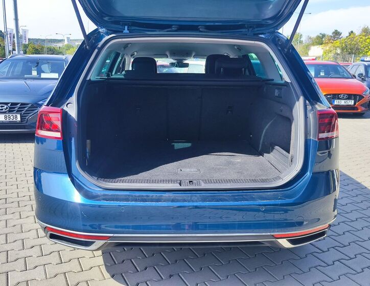 Volkswagen Passat 9