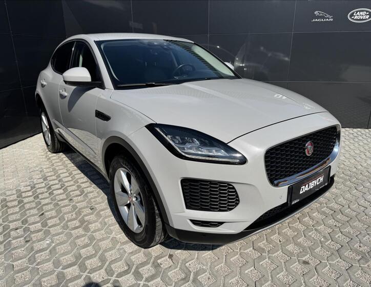 Jaguar E-Pace 3