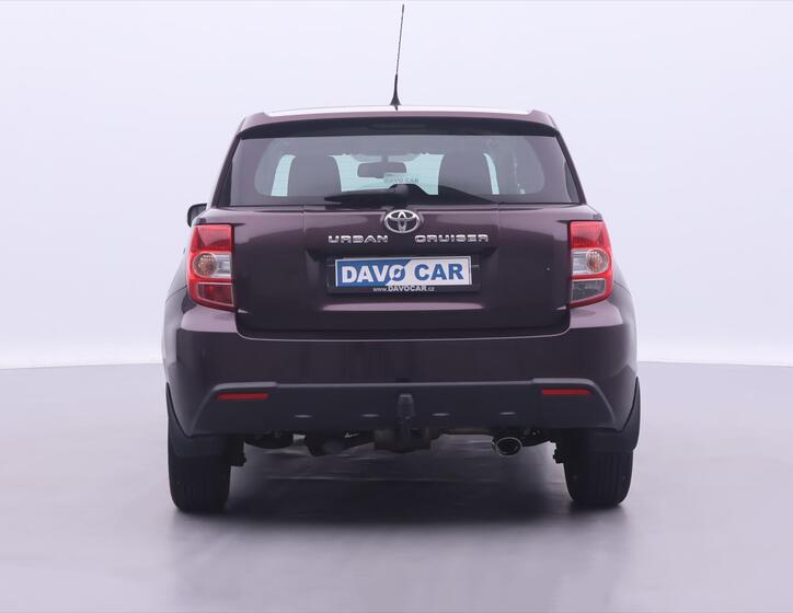Toyota Urban Cruiser 6