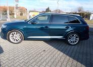 Audi Q7 4