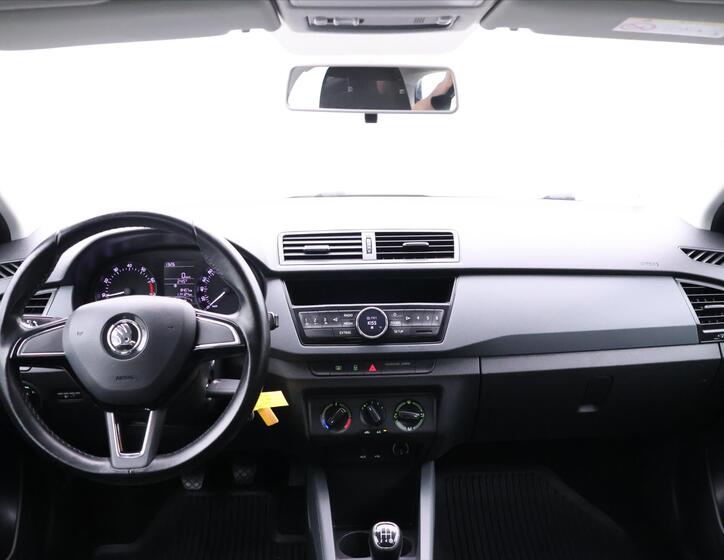 Škoda Fabia 19