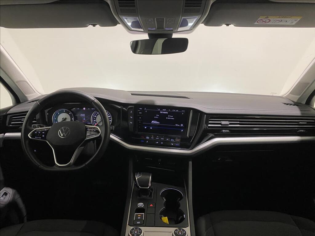 Volkswagen Touareg 9