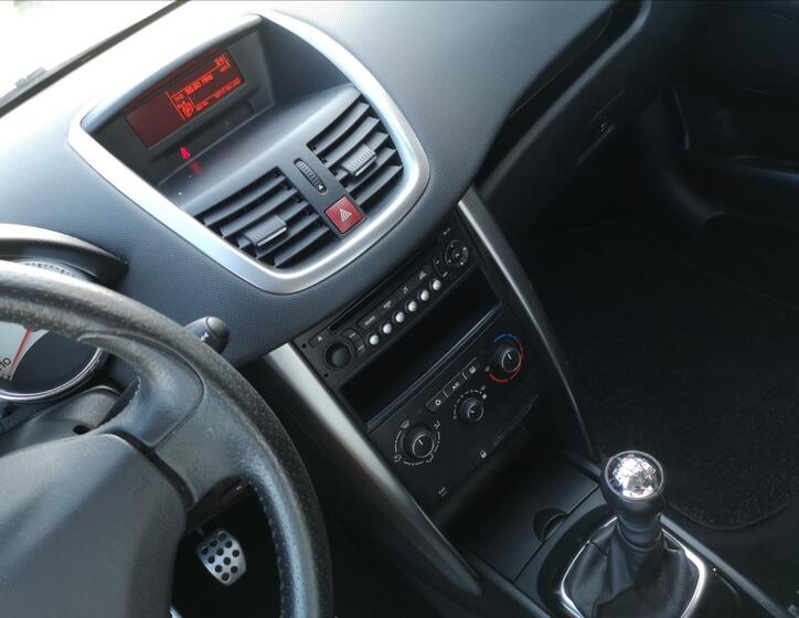 Peugeot 207 7