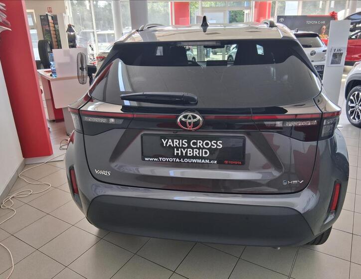 Toyota Yaris Cross 3