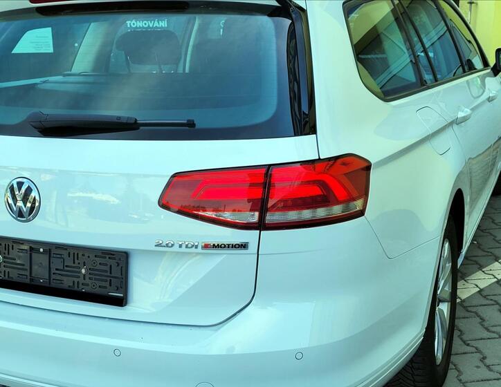 Volkswagen Passat 10