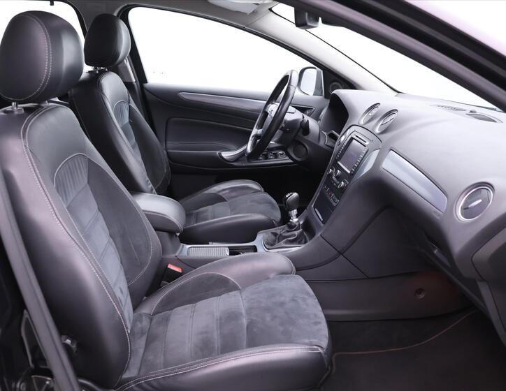 Ford Mondeo 13