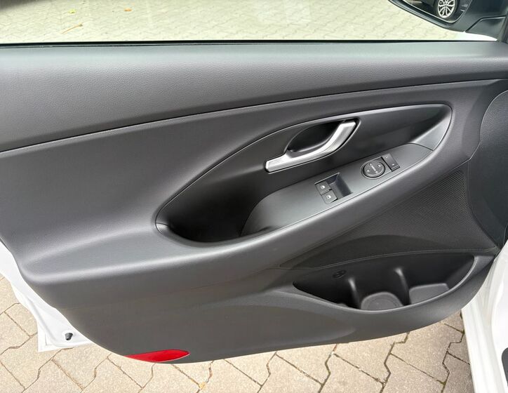 Hyundai i30 13
