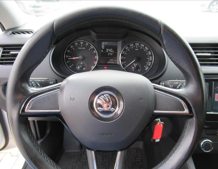 Škoda Octavia 14