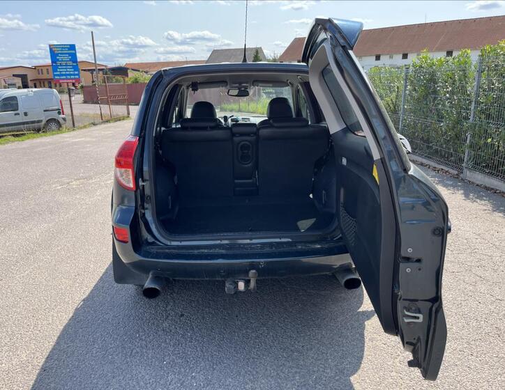 Toyota RAV4 33