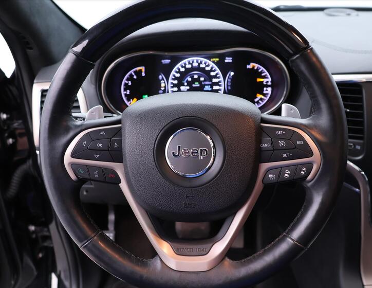 Jeep Grand Cherokee 22