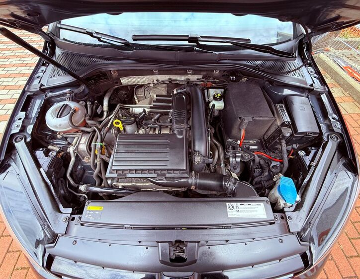 Volkswagen Golf 28