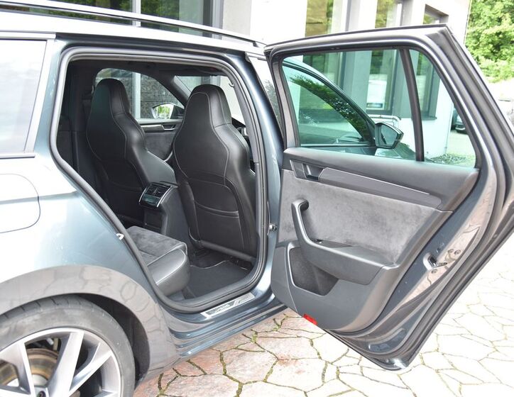 Škoda Superb 24